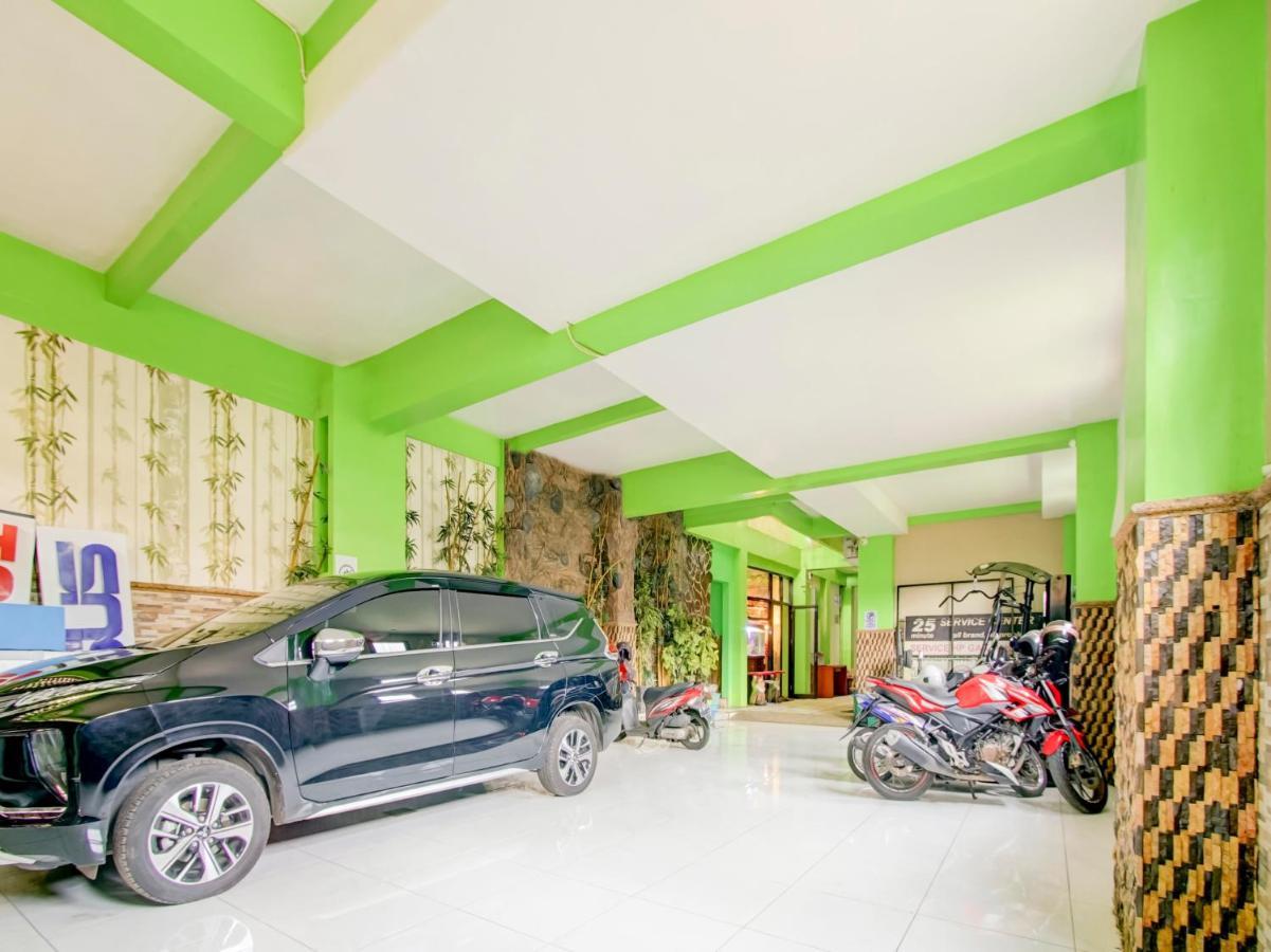 Oyo Life 3103 Opo Homestay & Kost Malang Eksteriør bilde