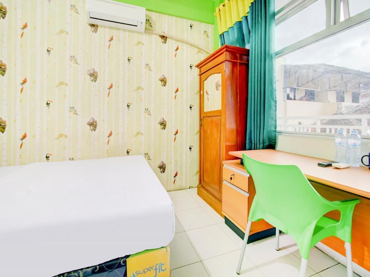 Oyo Life 3103 Opo Homestay & Kost Malang Eksteriør bilde
